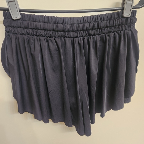Black Flowy Drawstring Shorts With Spandex - Picture 2 of 6